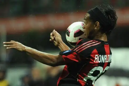 也使整个球 也使整个球