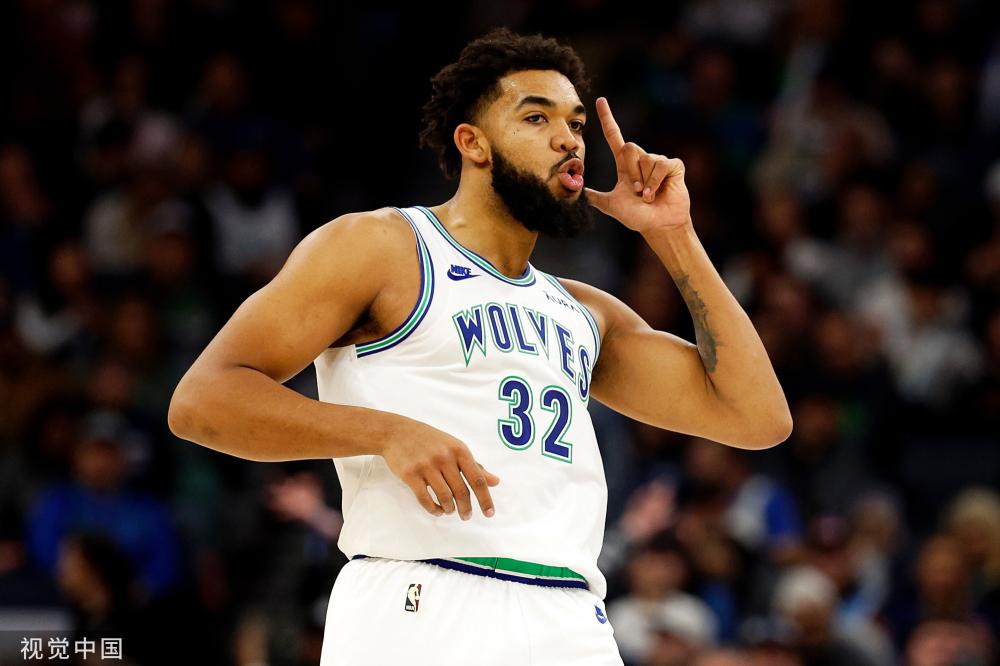 受打击的球 受打击的球